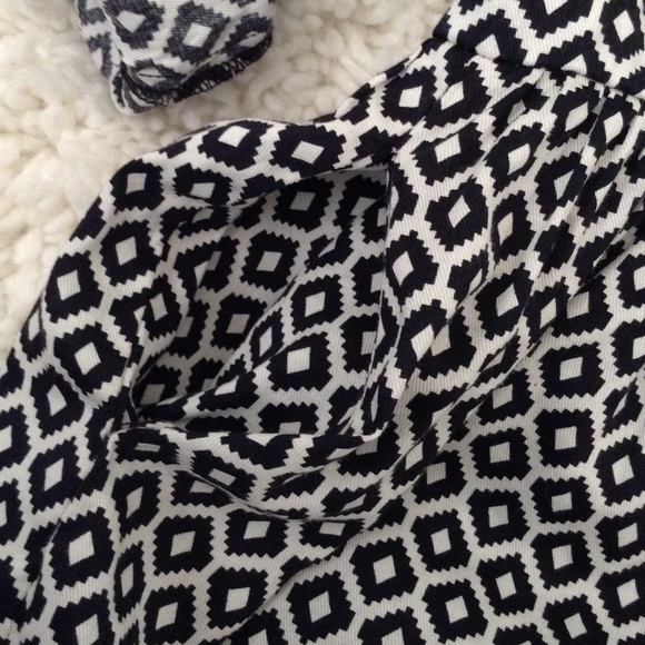 CARTERS DRESS - Picture 4 of 5